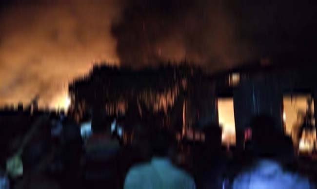 মাধবপুরে ৫ বসতঘর আগুনে পুড়ে ছাই
