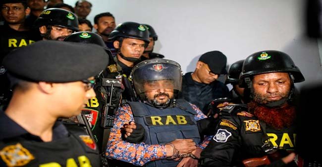 মাদক ও অস্ত্র মামলায় ১০ দিনের রিমান্ডে সম্রাট