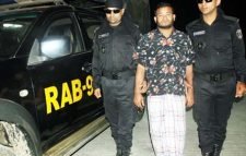 সিলেট দরগাহ গেইটে থেকে ইয়াবাসহ  আটক ১