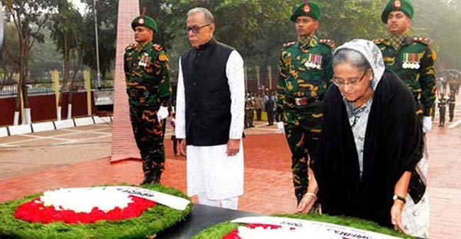 বুদ্ধিজীবী স্মৃতিসৌধে রাষ্ট্রপতি ও প্রধানমন্ত্রীর শ্রদ্ধা