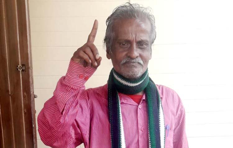 সিলেটের রাজপথে বঙ্গবন্ধুর ভাষন শোনানো যার কাজ একজন মুজিব প্রেমী দ্বিজেন্দ্র লালের গল্প