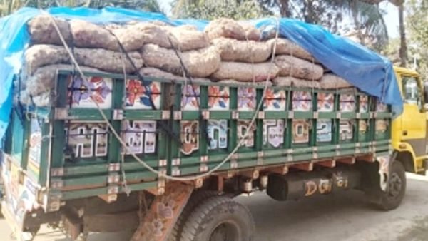 মৌলভীবাজারে পাওয়া গেল ৯ মেট্রিক টন পেঁয়াজ