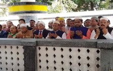 সিলেটে দুই ওলির মাজার জিয়ারত করলেন আ.লীগ নেতা শফিক