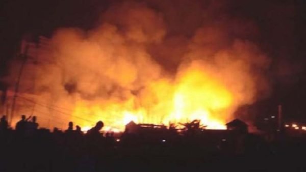 গাজীপুরে জুতার কারখানায় ভয়াবহ আগুন