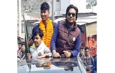 বিশ্বকাপ জয়ী শাহিন নিজ জেলায় বীরের বেশে ফিরলেন