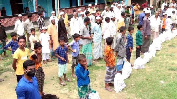 এনআরবি ব্যাংক পরিচালক জামিল ইকবালের সার্বিক তত্ত্বাবধানে ১ হাজার পরিবারকে খাদ্য সহায়তা প্রদান