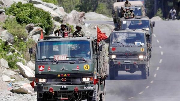 ভারতের লাদাখে আরও সেনা মোতায়েন ।