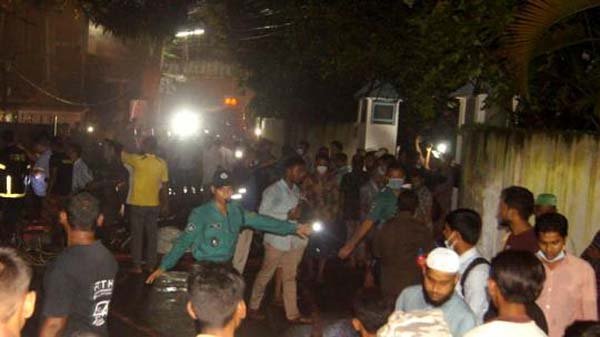 দাড়িয়াপাড়ায় আগ্নিকাণ্ডে ৫ লাখ টাকার ক্ষতি