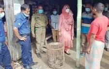 জৈন্তাপুরে পাখির মাংস বিক্রির দায়ে জরিমানা