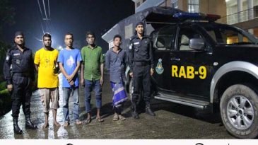 সিলেটে চা বাগানের ভেতরে র‍্যাবের অভিযান: ৪ জুয়াড়ি আটক