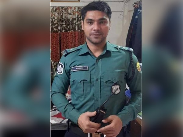 আকবরকে নিয়ে বিকেলে সংবাদ সম্মেলন করবে জেলা পুলিশ