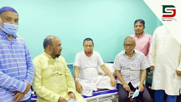 মকন মিয়া চেয়ারম্যানকে দেখতে হাসপাতলে সিসিক মেয়র আরিফ