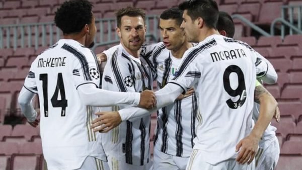 বার্সেলোনার মাঠে রোনালদোর জোড়া গোলে জুভেন্টাসের জয়