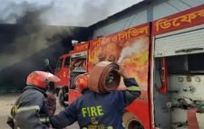 চকবাজারে অগ্নিকাণ্ড, দুই ঘণ্টা পর নিয়ন্ত্রণে