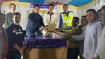 গোলাপগঞ্জ থানার ৪ পুলিশ সদস্যকে বিদায়ী সম্মাননা