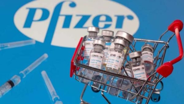 ফাইজারের টিকা ব্যবহারের অনুমতি দিল যুক্তরাজ্য