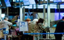 করোনা লুকিয়ে দেশে ফিরতে গিয়ে মালয়েশিয়ায় দুই বাংলাদেশি আটক