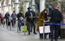 বৃটেনে টানা পঞ্চম দিনেও ৫০ হাজারের বেশি মানুষ করোনায় আক্রান্ত