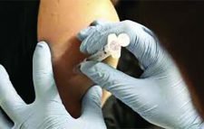 ১৩ জানুয়ারি থেকে ভারতে করোনার টিকা দেয়া শুরু