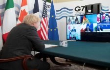 উদ্বৃত্ত টিকা দরিদ্র দেশগুলোতে দান করবে বৃটেন