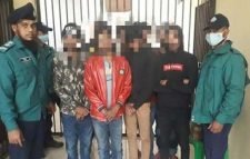 শাহী ঈদগাহ থেকে ৯ ছিনতাইকারী আটক