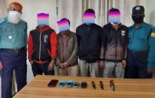 অটোরিকশায় ছিনতাই বেড়েছে, গ্রেপ্তার ৬