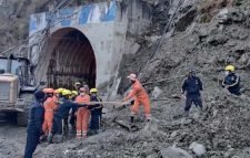 উত্তরাখণ্ডে এখনও ১৯৭ জন নিখোঁজ, টানেলের ধ্বংসস্তূপে আটক ৩৪