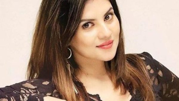 রাজনীতিতে এলেন আরও এক টলি তারকা