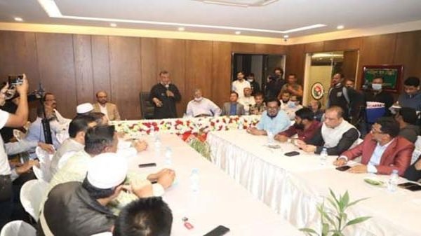 পরিবহন শ্রমিকদের ডাকা ধর্মঘট প্রত্যাহার