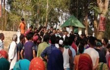 ভারতীয় সীমান্তে খুন, লাশ ফেরত চেয়ে বিক্ষোভ জুড়িতে