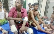 বাগেরহাটে ২ প্রার্থীর সমর্থকদের মধ্যে বন্দুকযুদ্ধ, গুলিবিদ্ধ ১৫