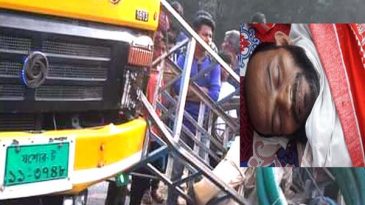 বেপরোয়া ট্রাকে পিষ্ট ভ্যানচালক