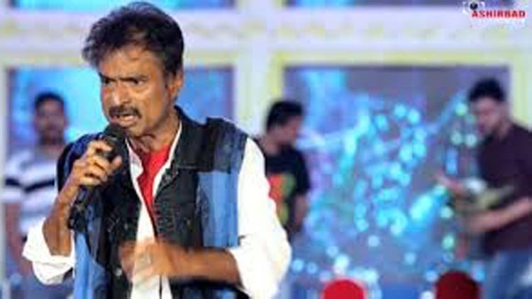 গান গাইতে উঠে মেজাজ হারালেন নচিকেতা