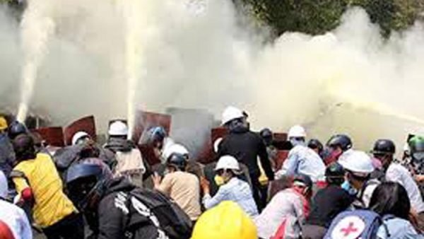 মিয়ানমারে আরো ২ বিক্ষোভকারী নিহত