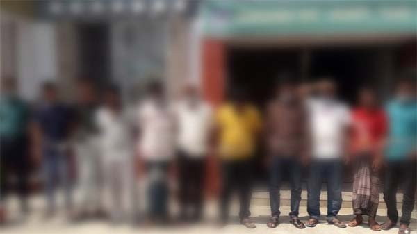 কুচাইয়ে খেলার মাঠে জুয়া আসর, আটক ১২