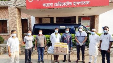 কামরান আছমা হেলথ কেয়ার সেন্টারের ইফতার প্রদান