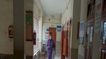 বদলির পরও কানাইঘাট ছাড়ছেন না স্বাস্থ্য কমপ্লেক্সের অফিস সহকারি