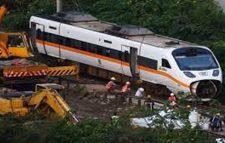 তাইওয়ানে ট্রেন দুর্ঘটনা, গভীর অনুশোচনা করলেন লরির মালিক