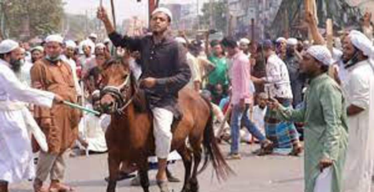 ঘোড়ায় চড়ে পিকেটিং করা সেই হেফাজত নেতা গ্রেপ্তার