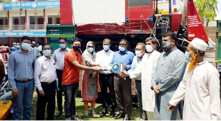 সারাদেশে ১৩টি উপজেলায় কৃষিযন্ত্র বিতরণ করলেন কৃষিমন্ত্রী ড. আব্দুর রাজ্জাক