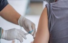 করোনার টিকা সংকটে সিলেট