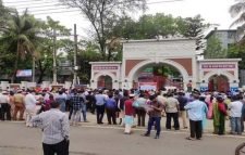 ভর্তি পরীক্ষায় সিলেটের কেন্দ্র  মানা হল না স্বাস্থ্যবিধি নেই সামাজিক দূরত্ব