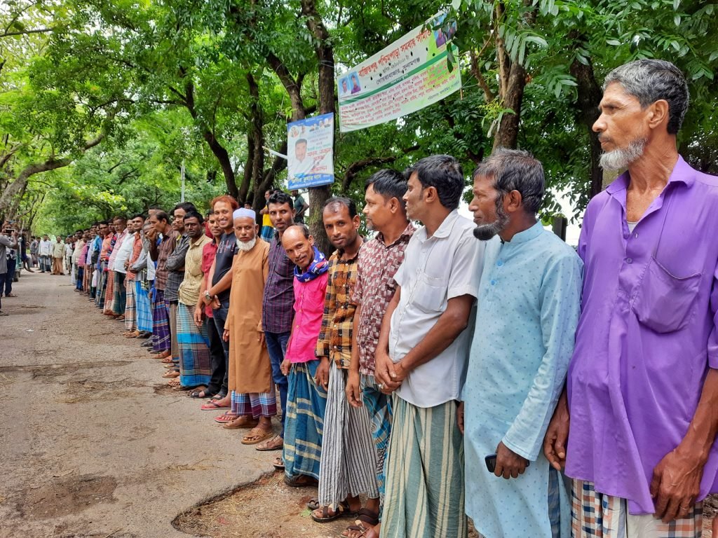 দোয়ারাবাজারে ইয়াবা দিয়ে ফাঁসাতে গিয়ে ফেঁসে গেল দুই যুবক