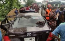 সিলেট অভিমুখী প্রাইভেট কারের ধাক্কায় নিহত তিন