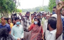 জকিগঞ্জে সরকারি রাস্তা উদ্ধার করলেন ইউএনও