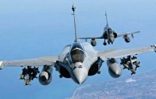 ফ্রান্স থেকে ৩০টি রাফাল যুদ্ধবিমান কিনছে মিশর