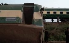 পাকিস্তানে দুই ট্রেনের ভয়াবহ সংঘর্ষে নিহত ৩০