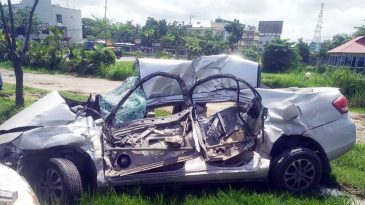 বাসের ধাক্কায় প্রাইভেটকারের ৩ যাত্রী নিহত