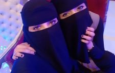 পুরুষ অভিভাবক বা মাহরাম ছাড়াই এবার নারীদের হজের আবেদনের সুযোগ দিচ্ছে সৌদি