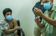 বাংলাদেশে সিনোফার্মের টিকা দেওয়া শুরু